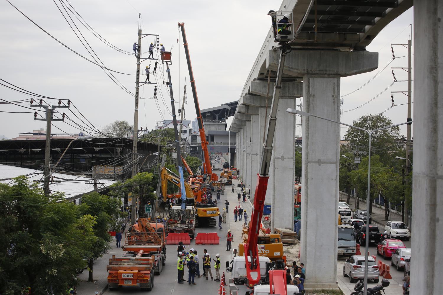 Авария на монорельсовой дороге вызвала предупреждение правительства