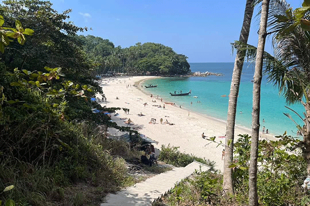 Алкоголь и лежаки будут запрещены на пляже hideaway на Пхукете