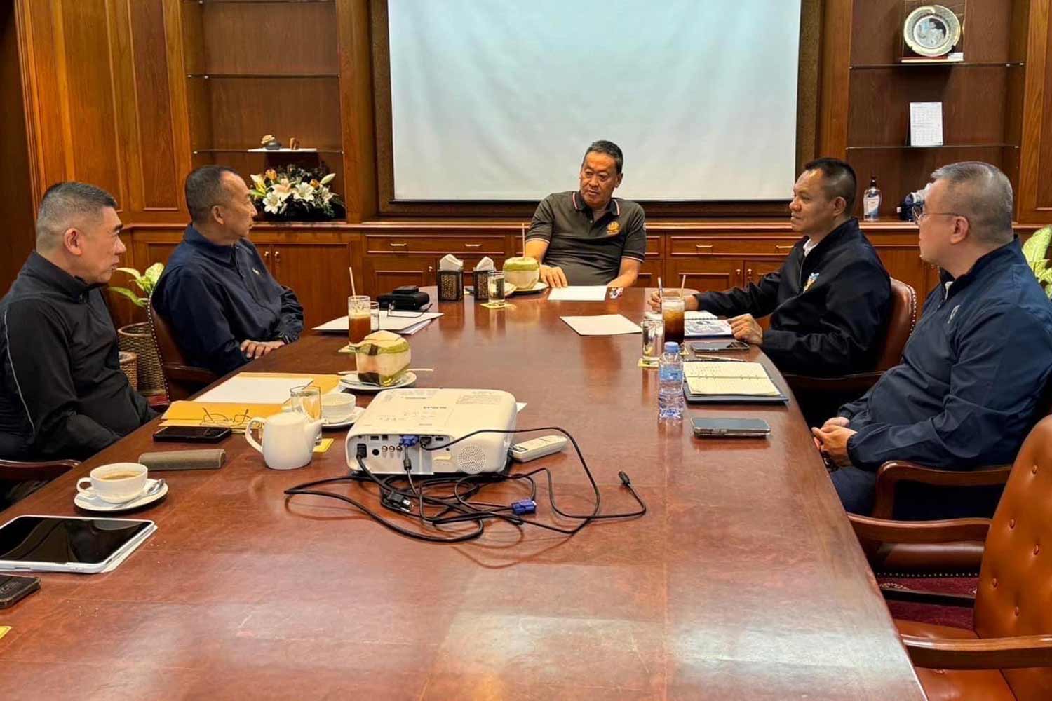 Сигнальщикам королевского кортежа будут предъявлены обвинения - начальник полиции