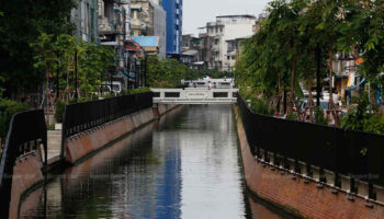 BMA вступает в ряд "распада" канала