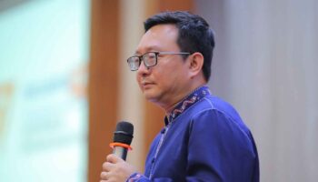 Лидер партии "Движение вперед" преуменьшает усилия по роспуску