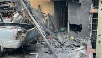 Взрыв кислородного баллона убил рабочего и повредил дом в Бангкоке