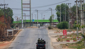 Каренские повстанцы организовали пограничный патруль возле Мэй Хонг Сон