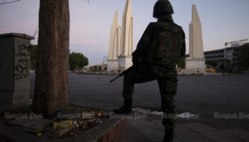 Пхеу Тай клянется переписать устав, объявляя перевороты вне закона