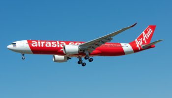 Рейс тайской авиакомпании AirAsia X возвращается в Осаку из-за проблем с шасси