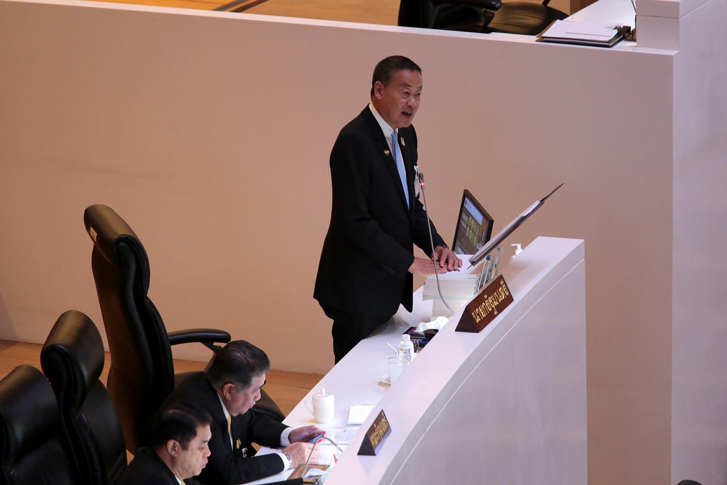 Бюджет "даст толчок" росту