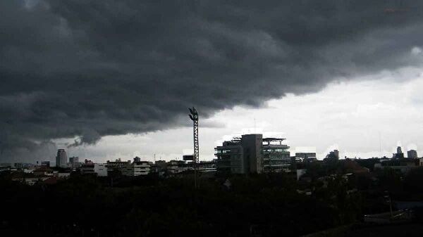 В 37 провинциях, включая Бангкок, объявлено суровое погодное предупреждение