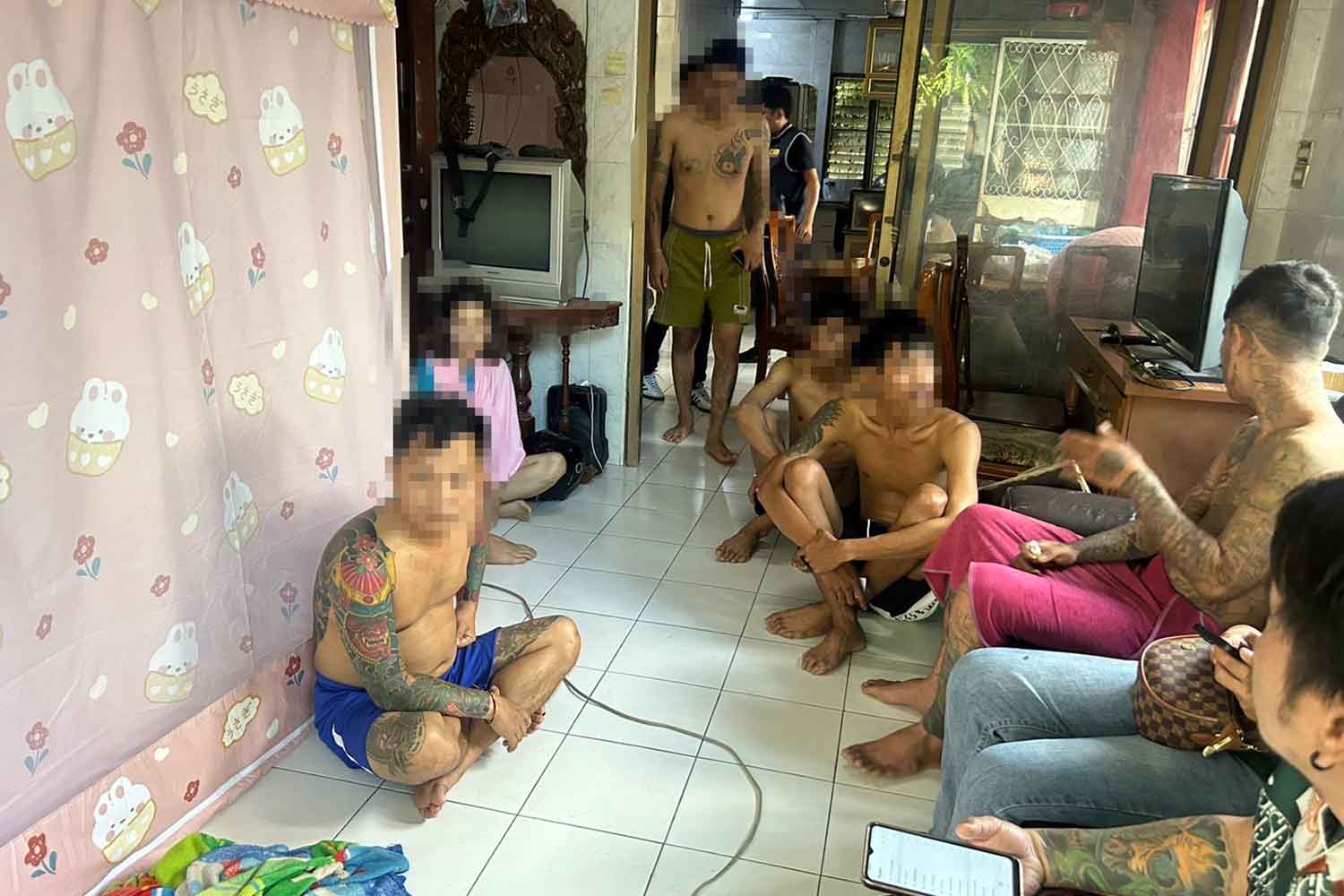 В бангкокском доме арестованы 8 подозреваемых ростовщиков