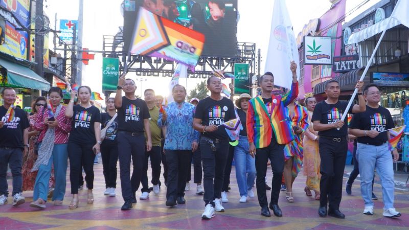 Губернатор и мэр Патонга возглавили Pride Parade на Пхукете