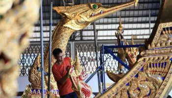 Королевские баржи восстановлены к празднованию 72-го дня рождения короля