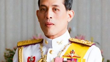 Король наградил 59 человек престижными тайскими наградами