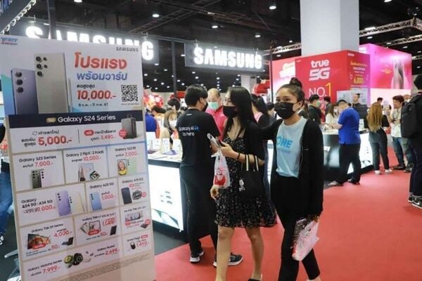 Министр финансов: Средства на цифровых кошельках исключат из мобильных телефонов