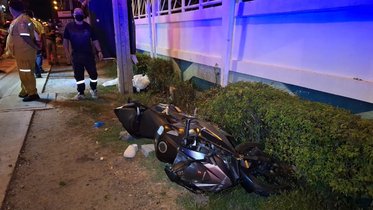 Мотоциклист с эпилепсией погиб в аварии, его подруга серьезно пострадала