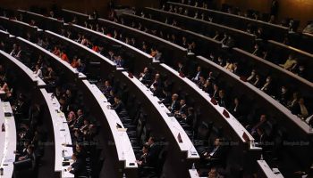 Опрос начался с шаткого старта