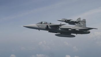 Отборочная комиссия примет решение о предложении Gripen или F-16