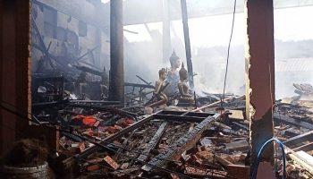 Пожар в храме Ват Лат Нам Као: послушник-монах героически спас настоятеля