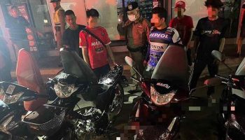 Полиция изъяла 15 нелегальных мотоциклов, задержала вооруженного подростка в Бангкоке