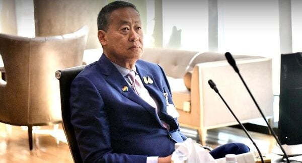 Премьер-министр Сретта опровергает слухи о кризисе коалиции