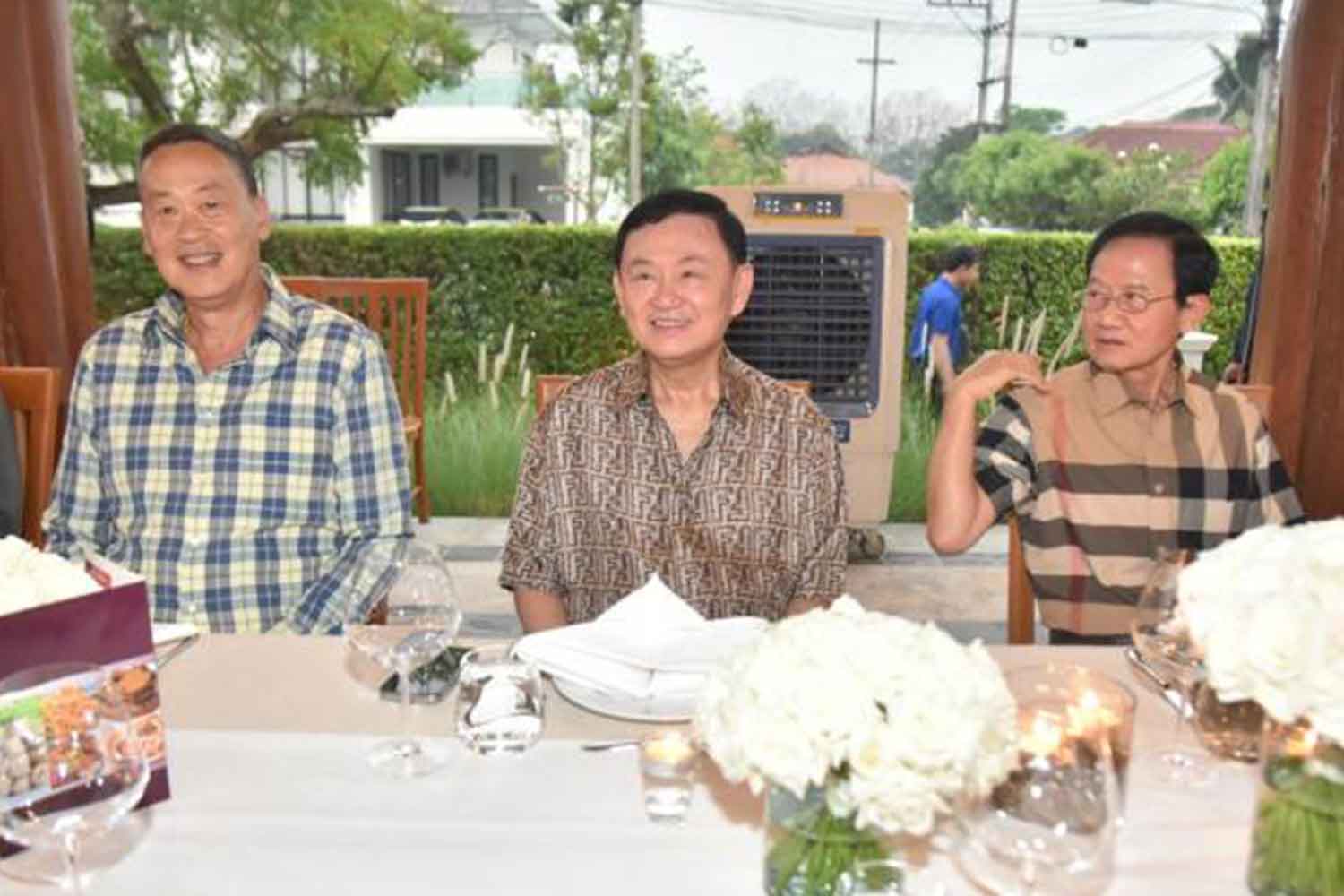 Протестующие требуют отказать Таксину в освобождении под залог по делу S112