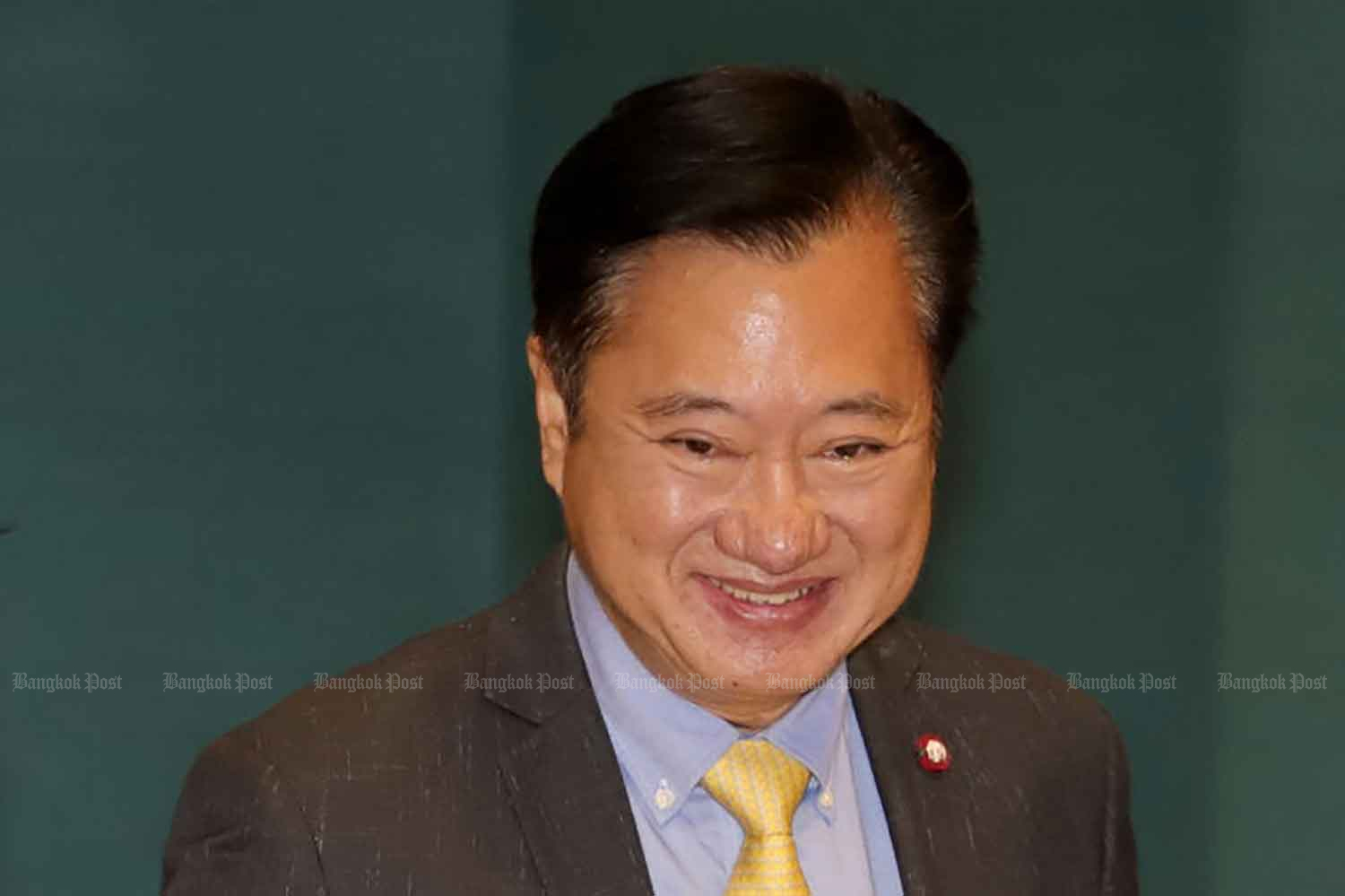 Сенатор удваивает обвинения в манипулировании