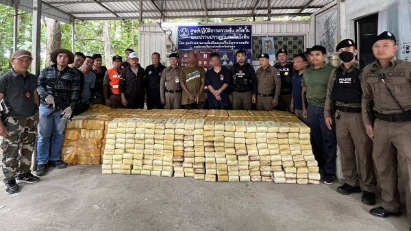 Спецоперация: полиция изъяла 12 миллионов таблеток метамфетамина в ящиках для пчеловодства