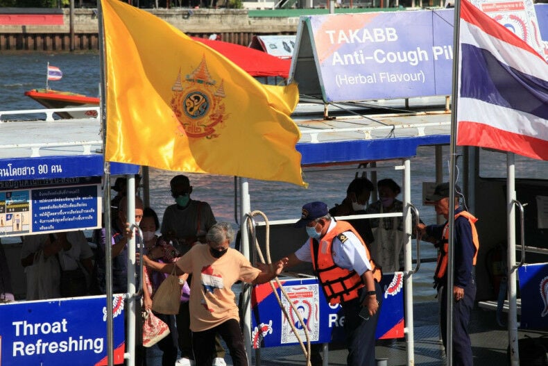 Таиланд расследует крушение лодки, в результате которого пострадали четыре китайских туриста