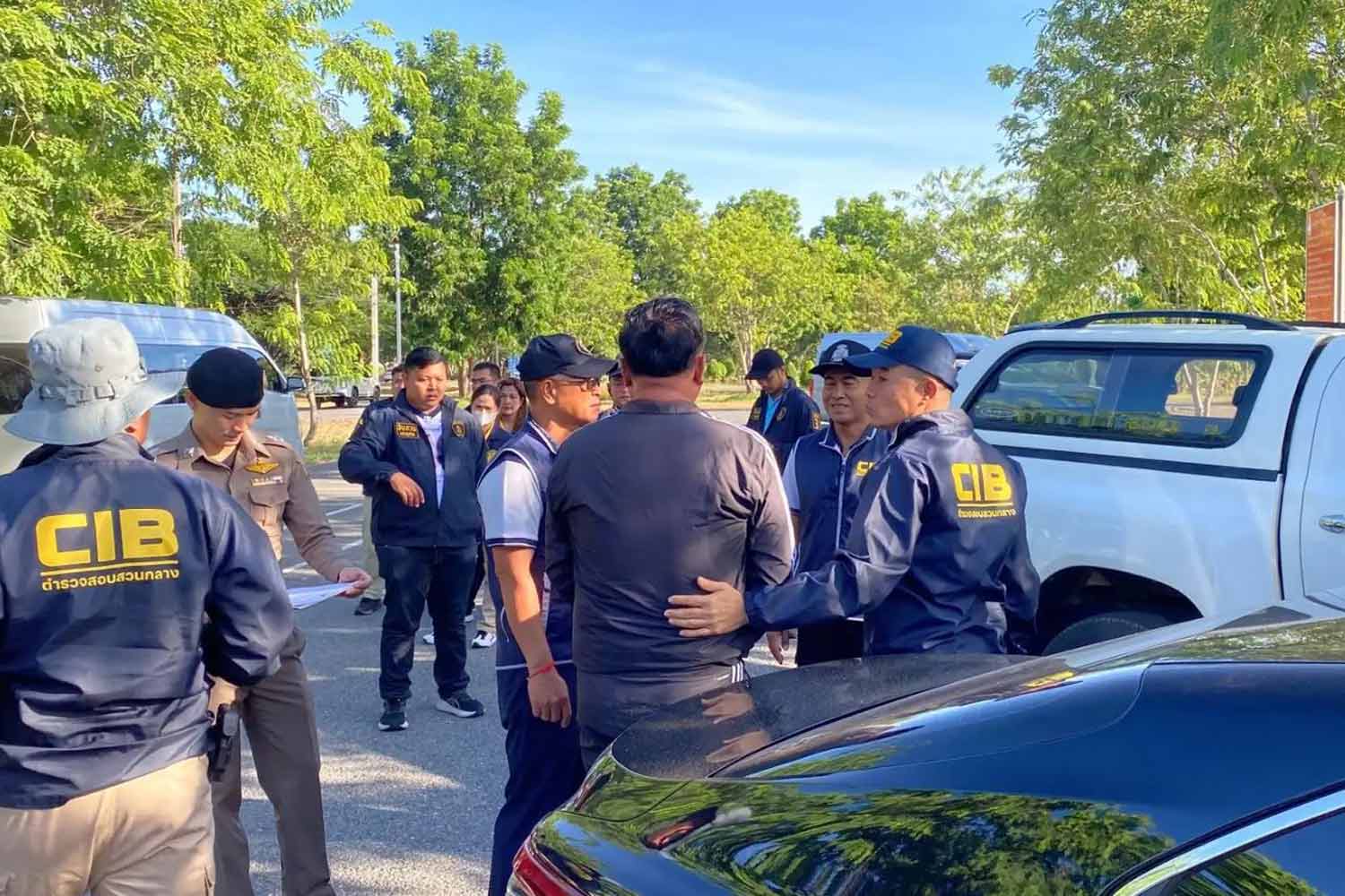 Чиновники арестованы за выдачу поддельных прав на сельскохозяйственные угодья