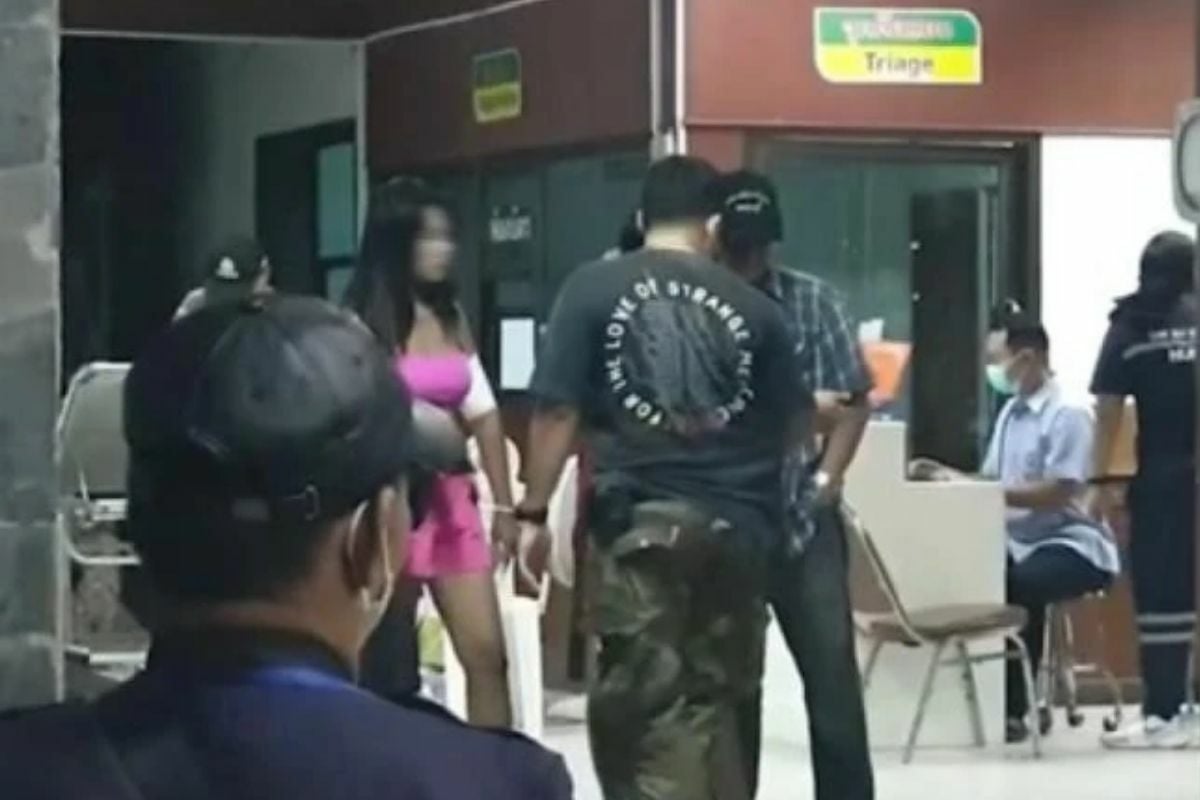 2 тайца напали с ножами на бывшую девушку и ее нового парня