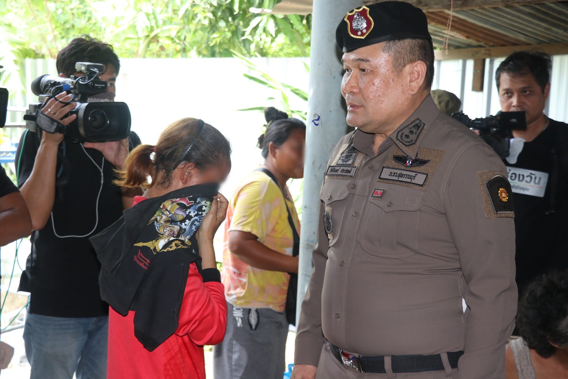 6-летнюю тайскую девочку спасли после того, как ее заставили разносить наркотики