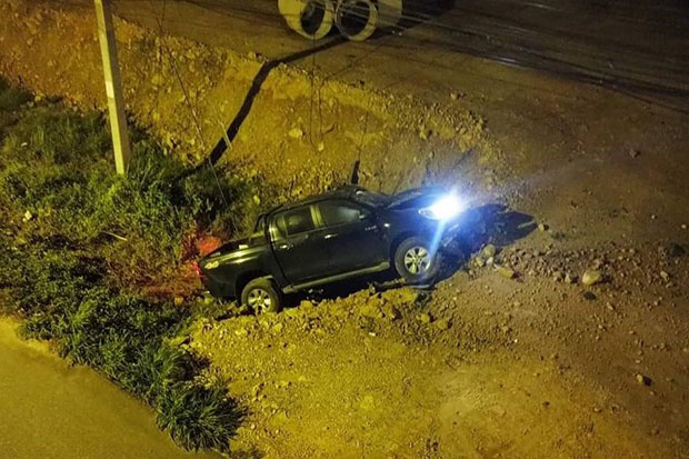 Автомобилистов предупредили после взрыва бомбы на главной дороге в Паттани