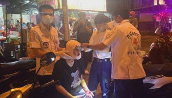 Брошенная с обочины бутылка попала в голову мотоциклистке на Пхукете