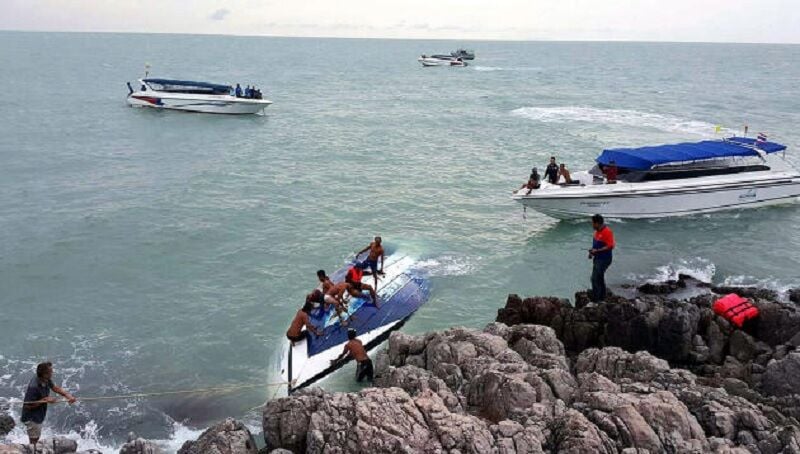 В результате столкновения скоростного катера близ острова Самуи один человек погиб, двое получили ранения