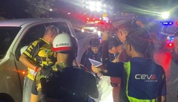 В результате трагического столкновения грузовика погибла женщина, Добрый самаритянин получил ранения