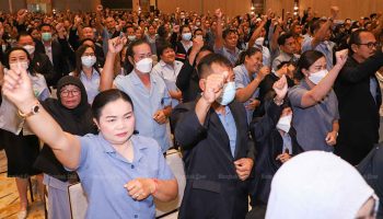 Возрастные ограничения возмущают волонтеров-медиков