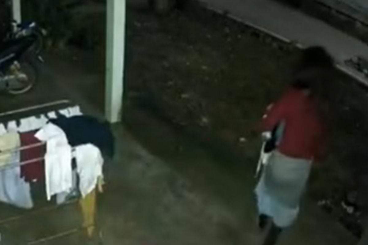 Вор-извращенец, переодетый женщиной, крадет нижнее белье в Районге