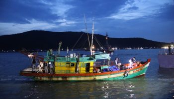 Вьетнамский траулер с членами экипажа захвачен в плен у берегов Накхонситхаммарата