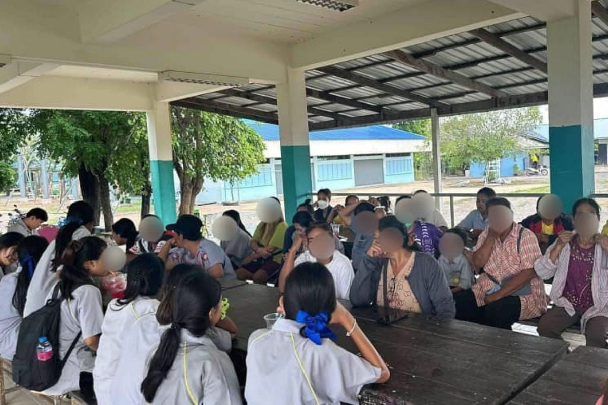 Директор школы в Лопбури изнасиловал 27 юных тайских девочек