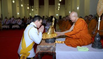 Его величество король разделяет религиозную преданность