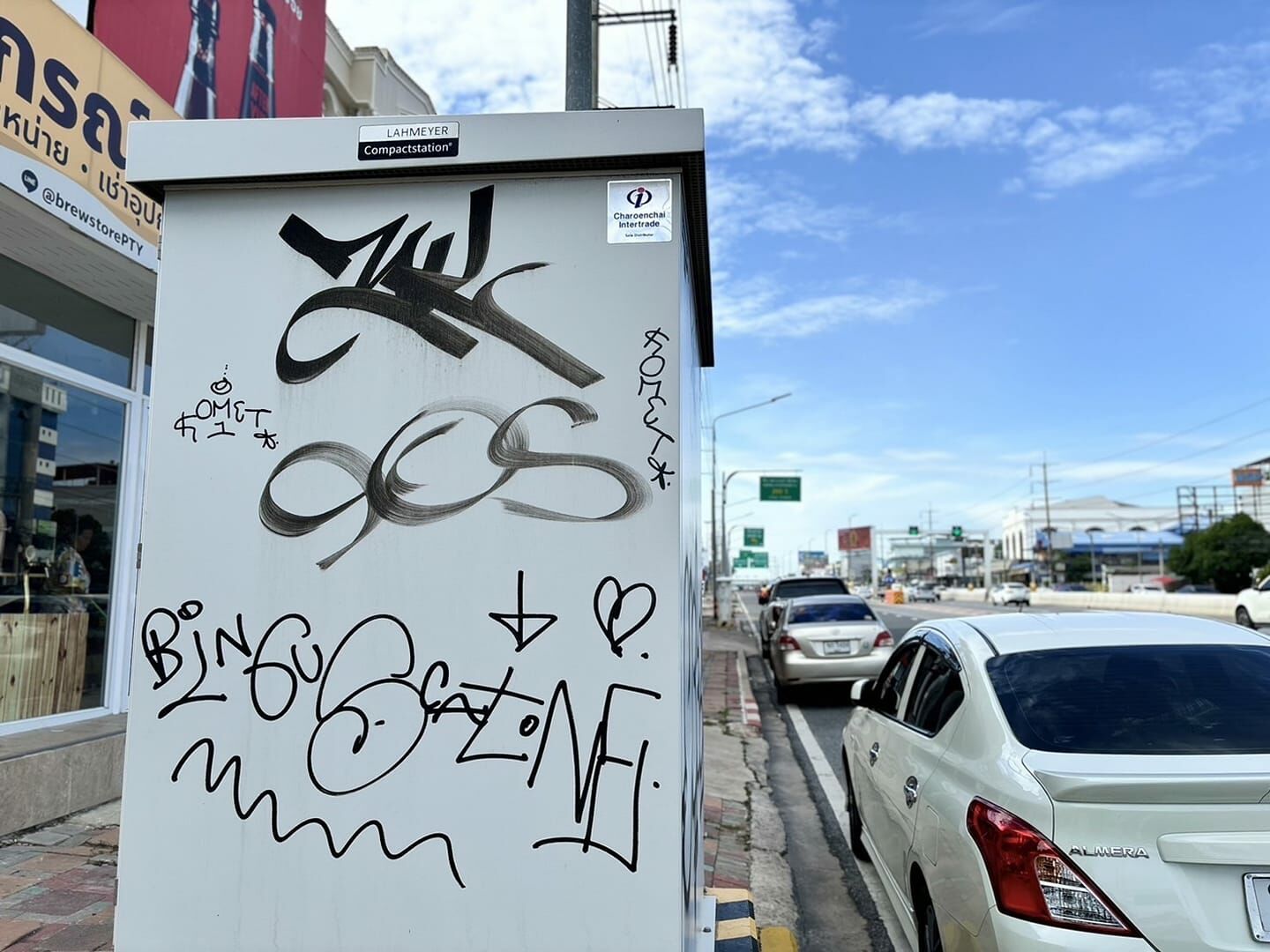 Жители Паттайи требуют принять меры против вандализма в отношении граффити