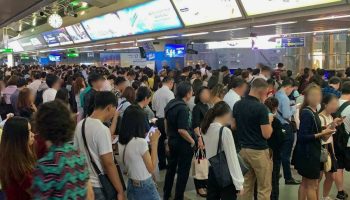 Иностранец и тайка горячо поссорились на BTS (видео)