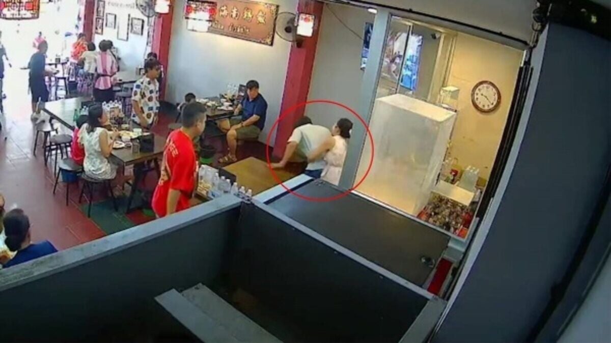 Куриный кризис предотвращен: дантист расправил крылья, чтобы спасти задыхающегося человека (видео)