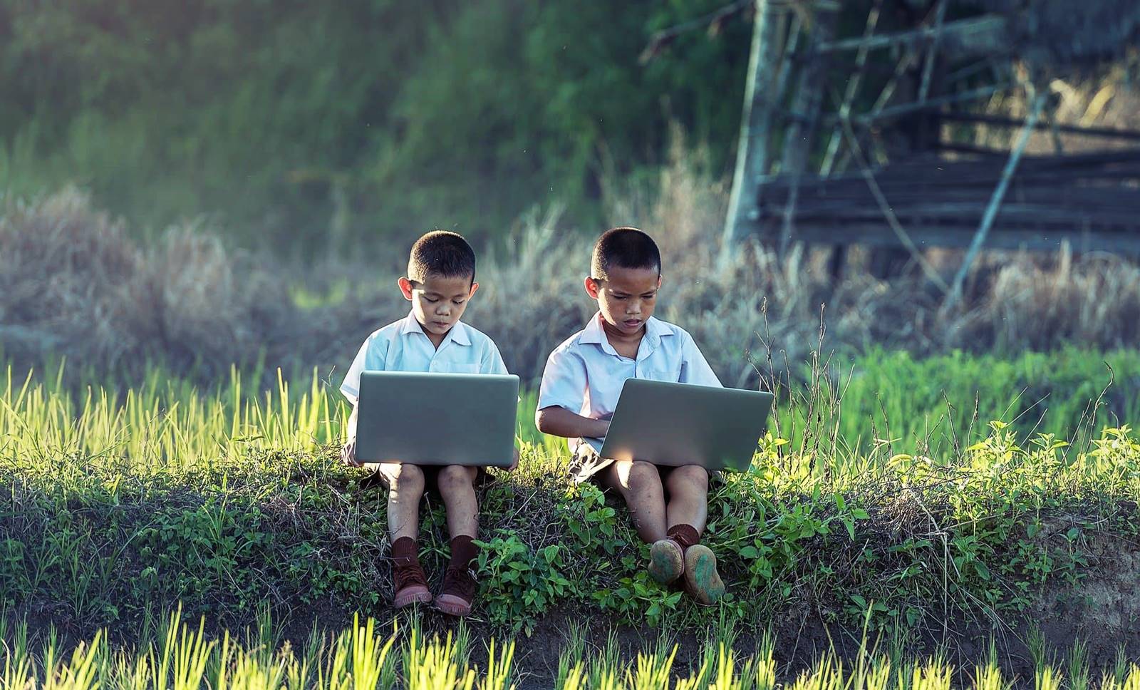 Министерство цифровой экономики запускает проект "Кодирование для лучшей жизни" - Бизнес-новости Таиланда