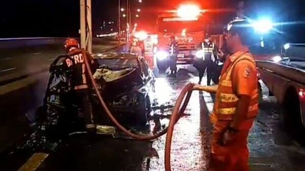 Мотоциклист погиб в лобовом столкновении на скоростном шоссе Бангкока