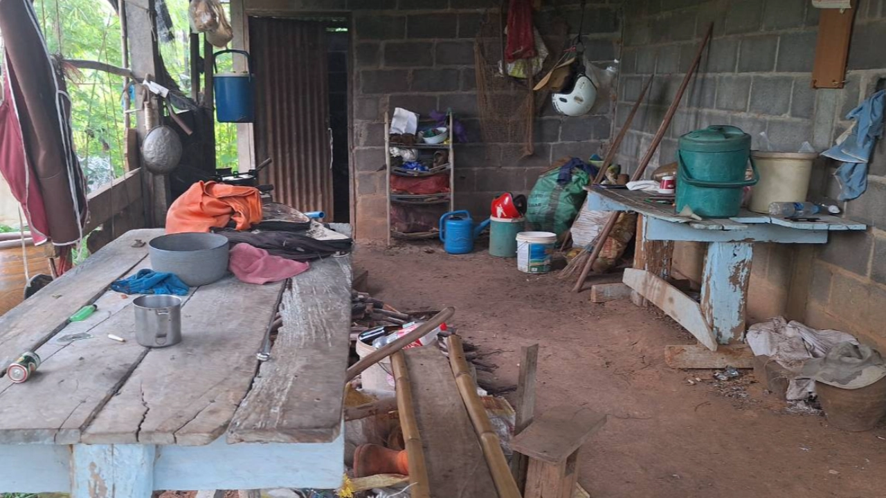 Мужчина из Бурирама был убит другом во время спора о выпивке, общество в шоке