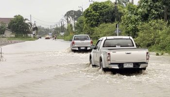 На снимках, сделанных со спутника, видно, что наводнения охватили 5 провинций