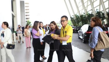 Новые сенаторы готовятся к работе по мере продолжения расследований