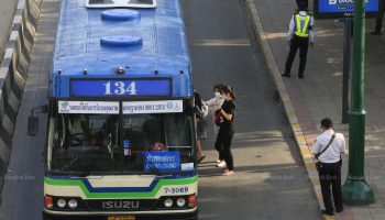 Пассажиры пригородных поездов предупреждены об изменении автобусного маршрута в Бангкоке