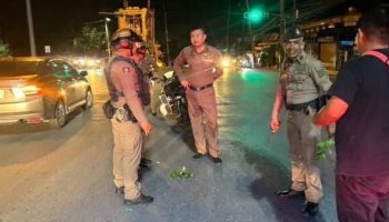 Подростки на мотоциклах открыли стрельбу возле полицейского участка в Яле, ранив девушку