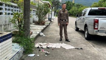 Подросток погиб, двое получили ранения в результате нападения с ножом в Сонгкхле, приведшего к аварии