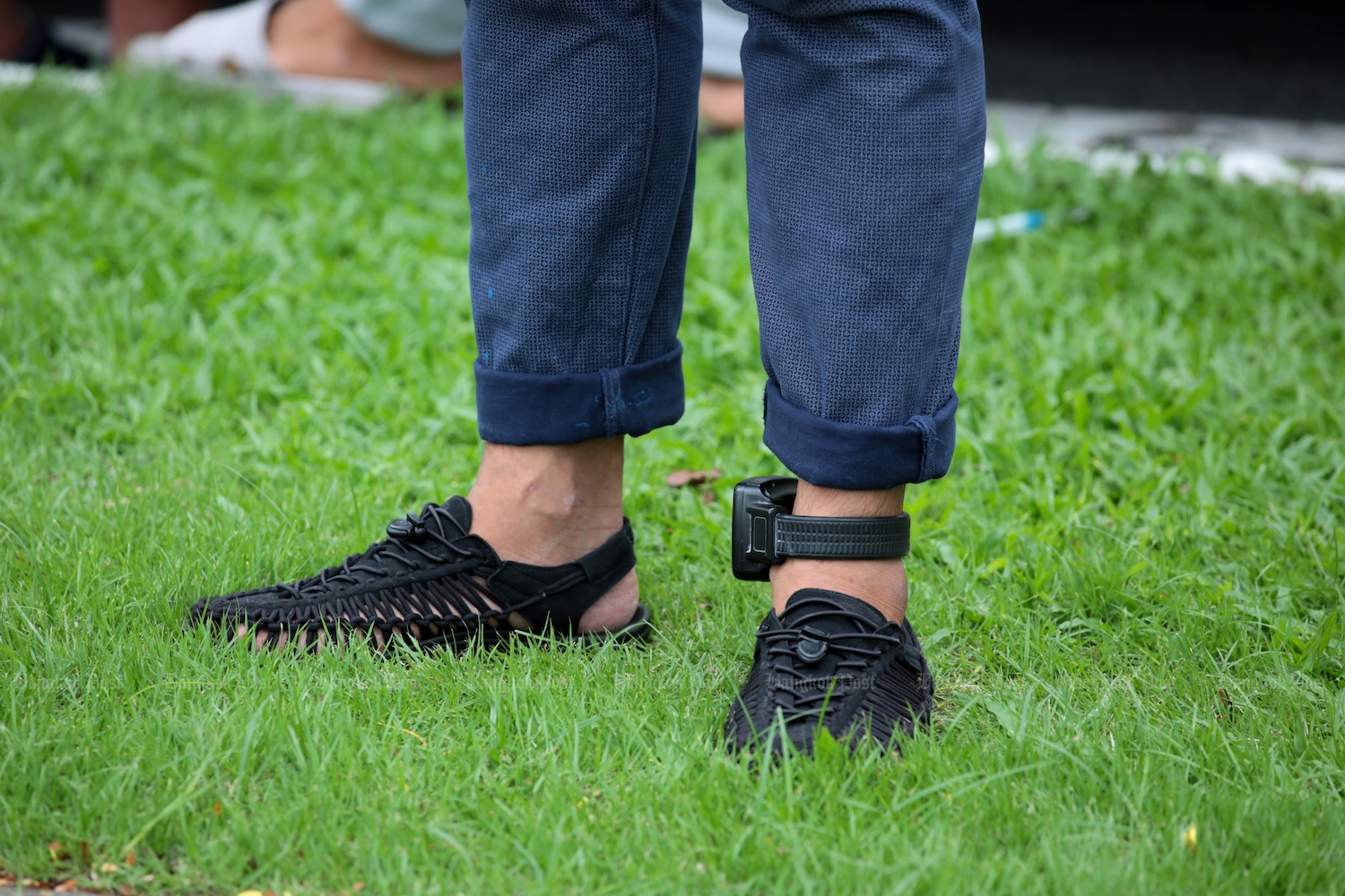 Предлагается использовать наручники на лодыжках для домашнего содержания под стражей по политическим делам